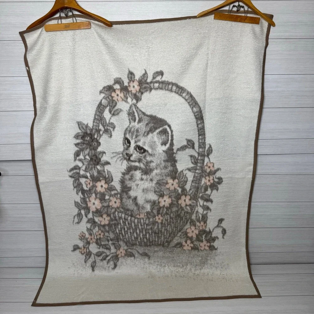 Vintage Kitten Cat Basket Floral Print Plush Throw‎ Blanket Brown Cream Cozy